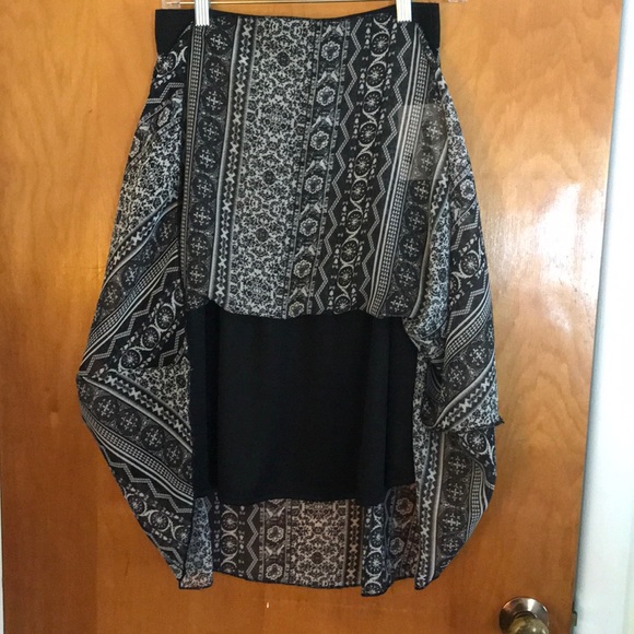 Lola skirt - Picture 3 of 3